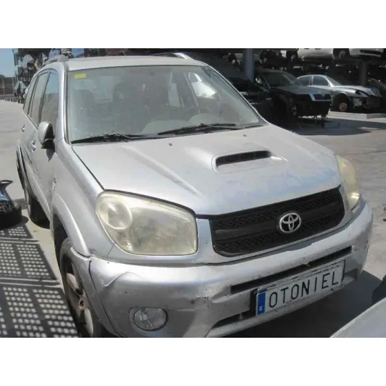 TOYOTA RAV 4 (A2) '2004 2.0 D-4D EXECUTIVE 4X4 (2003->) PLATA