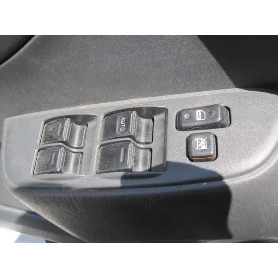TOYOTA RAV 4 (A2) '2004 2.0 D-4D EXECUTIVE 4X4 (2003->) PLATA