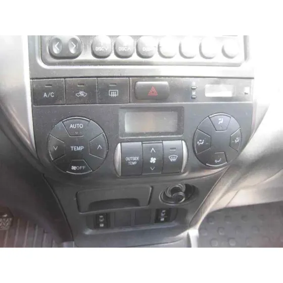 TOYOTA RAV 4 (A2) '2004 2.0 D-4D EXECUTIVE 4X4 (2003->) PLATA