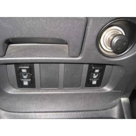 TOYOTA RAV 4 (A2) '2004 2.0 D-4D EXECUTIVE 4X4 (2003->) PLATA