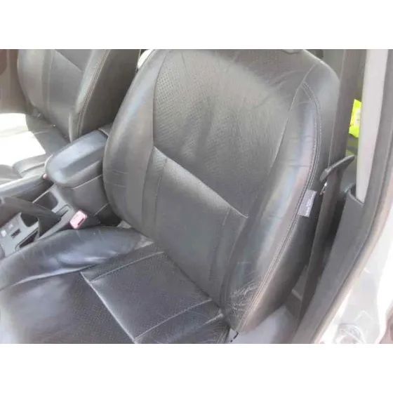 TOYOTA RAV 4 (A2) '2004 2.0 D-4D EXECUTIVE 4X4 (2003->) PLATA