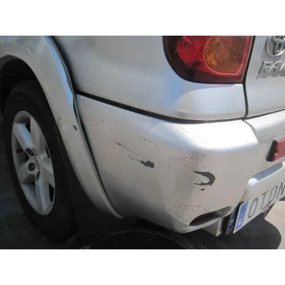 TOYOTA RAV 4 (A2) '2004 2.0 D-4D EXECUTIVE 4X4 (2003->) PLATA