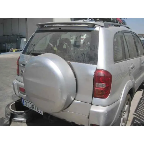 TOYOTA RAV 4 (A2) '2004 2.0 D-4D EXECUTIVE 4X4 (2003->) PLATA