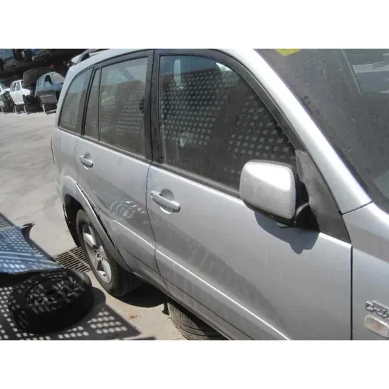 TOYOTA RAV 4 (A2) '2004 2.0 D-4D EXECUTIVE 4X4 (2003->) PLATA