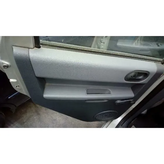 MITSUBISHI COLT BERLINA 5 (Z30A) '2006 1.3 ATLANTIS PLATA