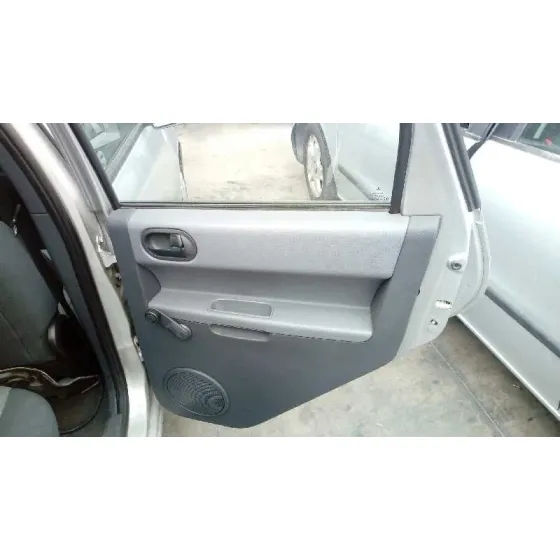 MITSUBISHI COLT BERLINA 5 (Z30A) '2006 1.3 ATLANTIS PLATA