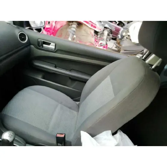 FORD FOCUS BERLINA (CAP) '2007 AMBIENTE (D) AZUL