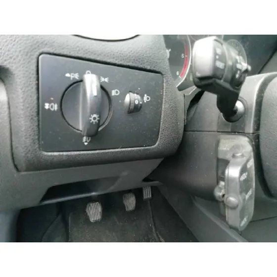 FORD FOCUS BERLINA (CAP) '2007 AMBIENTE (D) AZUL