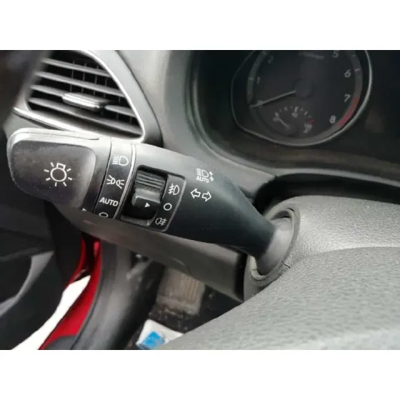 HYUNDAI I30 (PD) '2017 1.4 TGDI CAT ROJO