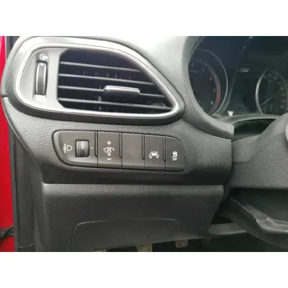 HYUNDAI I30 (PD) '2017 1.4 TGDI CAT ROJO