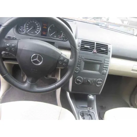 MERCEDES CLASE A (W169) '2011 A 180 CDI (169.007) NEGRO