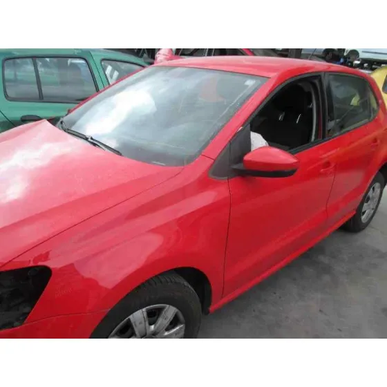 VOLKSWAGEN POLO (6R1) '2009 ADVANCE ROJO