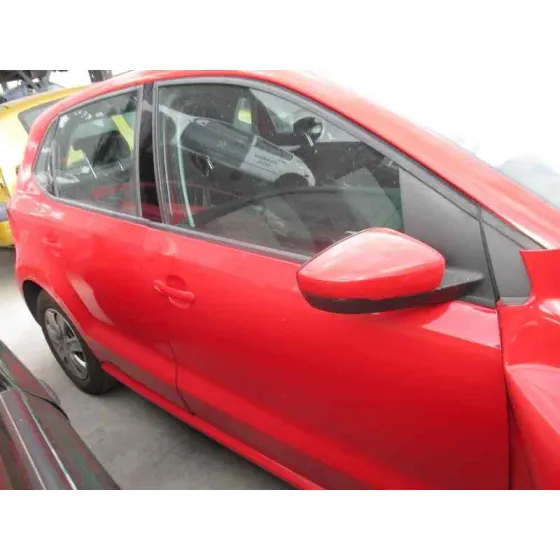 VOLKSWAGEN POLO (6R1) '2009 ADVANCE ROJO