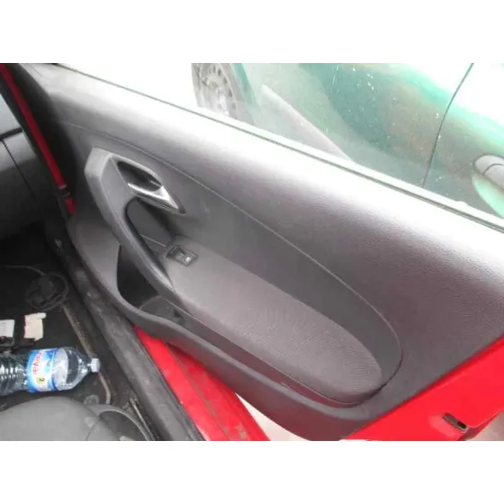 VOLKSWAGEN POLO (6R1) '2009 ADVANCE ROJO