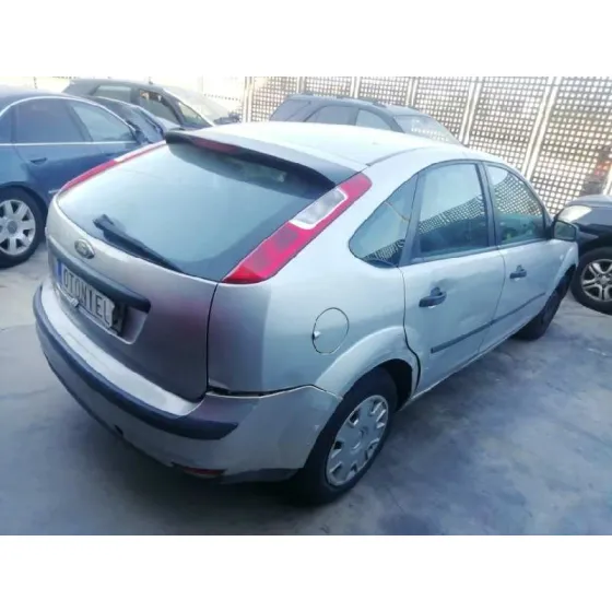 FORD FOCUS BERLINA (CAP) '2004 1.6 TDCI CAT GRIS