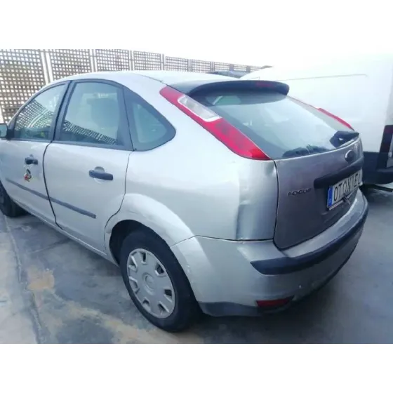 FORD FOCUS BERLINA (CAP) '2004 1.6 TDCI CAT GRIS