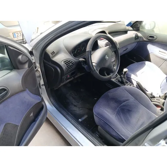 Peugeot 206 HATCHBACK (2A/C) 2001