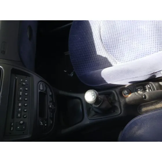 Peugeot 206 HATCHBACK (2A/C) 2001