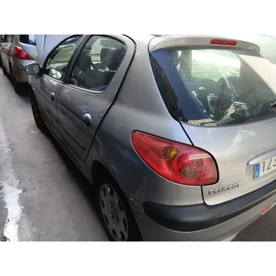 Peugeot 206 HATCHBACK (2A/C) 2001