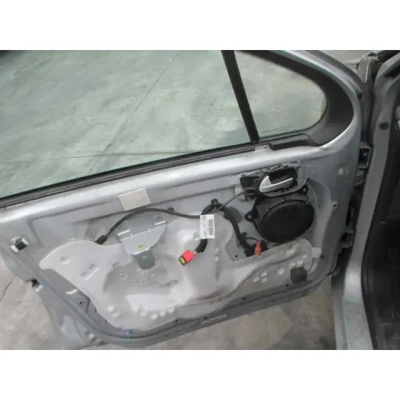PEUGEOT 207 '2009 CONFORT GRIS CLARO