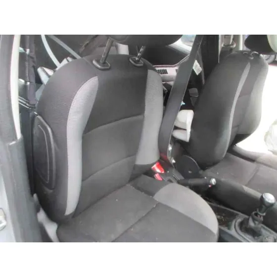 PEUGEOT 207 '2009 CONFORT GRIS CLARO