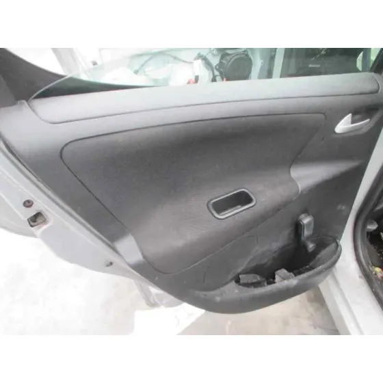 PEUGEOT 207 '2009 CONFORT GRIS CLARO