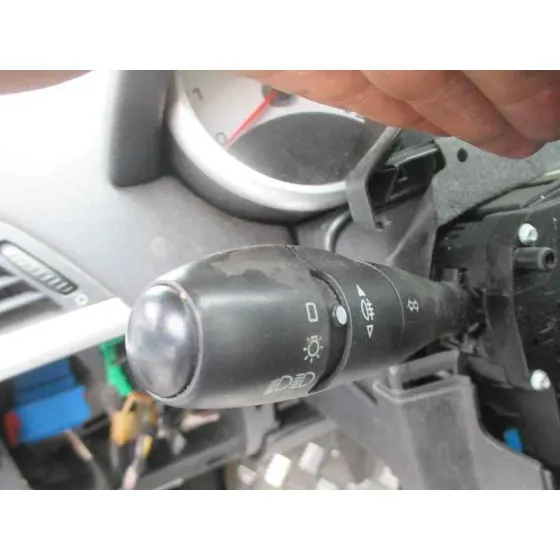 PEUGEOT 207 '2009 CONFORT GRIS CLARO