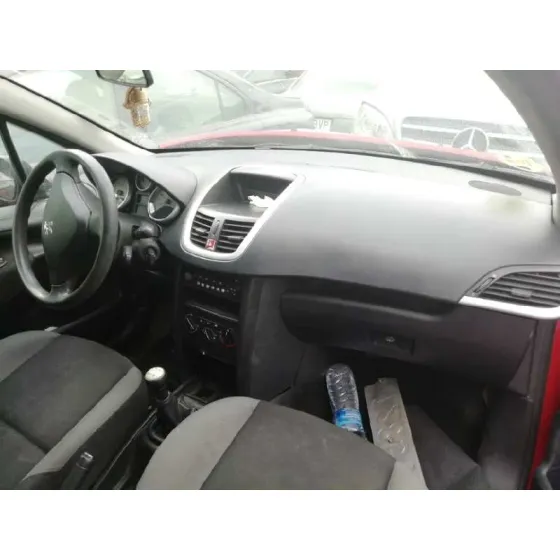 PEUGEOT 207 '2006 X-LINE ROJO