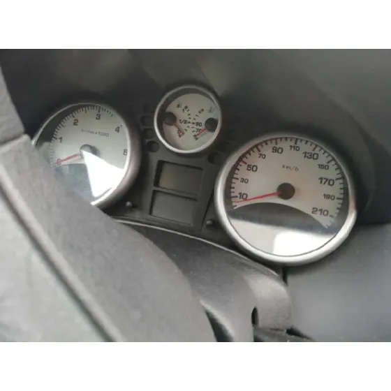 PEUGEOT 207 '2006 X-LINE ROJO