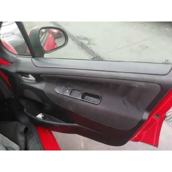 PEUGEOT 207 '2006 X-LINE ROJO