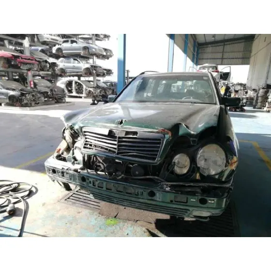 MERCEDES CLASE E (W210) FAMILIAR '1997 300 TURBODIESEL (210.225) VERDE