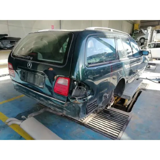 MERCEDES CLASE E (W210) FAMILIAR '1997 300 TURBODIESEL (210.225) VERDE
