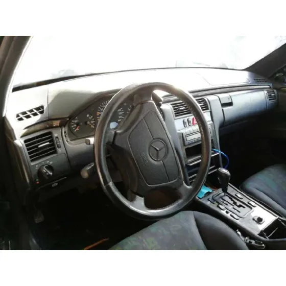 MERCEDES CLASE E (W210) FAMILIAR '1997 300 TURBODIESEL (210.225) VERDE