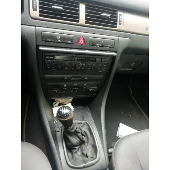 AUDI A6 BERLINA (4B2) '2000 2.5 TDI QUATTRO GRIS