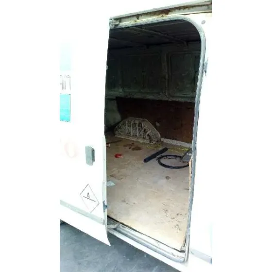 FORD TRANSIT MOD. 2000 COMBI '2004 FT 260 2.0 CORTO BLANCO