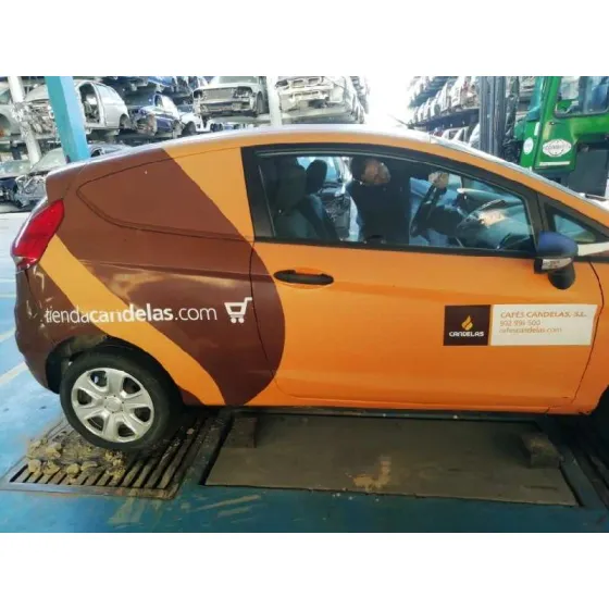 FORD FIESTA (CB1) '2010 TITANIUM NARANJA