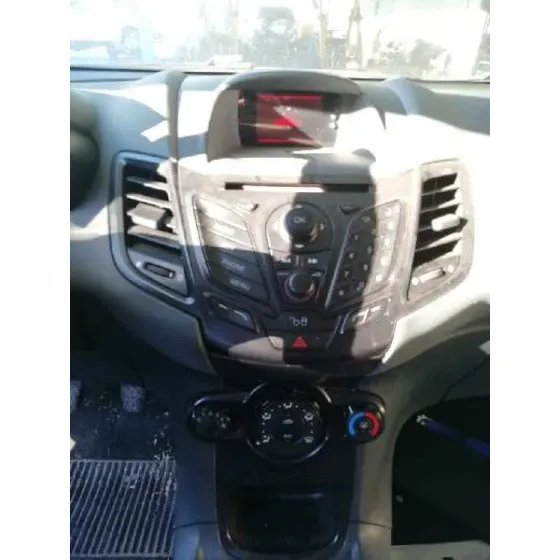 FORD FIESTA (CB1) '2010 TITANIUM NARANJA
