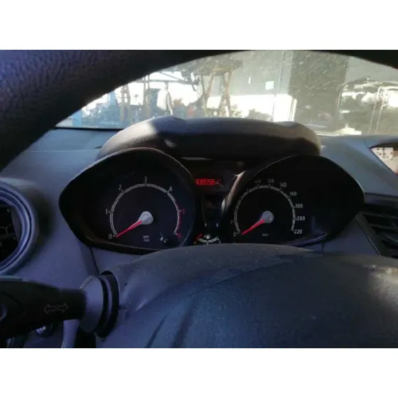 FORD FIESTA (CB1) '2010 TITANIUM NARANJA