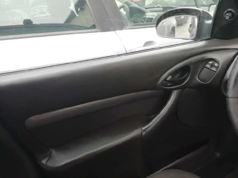 FORD FOCUS BERLINA (CAK) '2002 1.8 TDCI TURBODIESEL CAT NEGRO