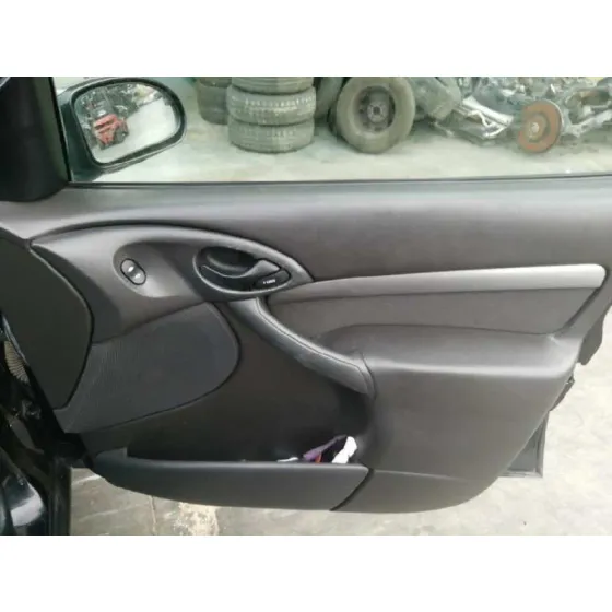 FORD FOCUS BERLINA (CAK) '2002 1.8 TDCI TURBODIESEL CAT NEGRO