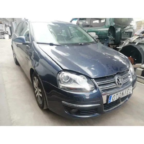 VOLKSWAGEN JETTA (1K2) '2009 1.9 TDI AZUL