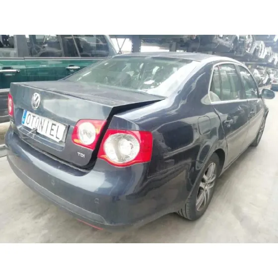 VOLKSWAGEN JETTA (1K2) '2009 1.9 TDI AZUL