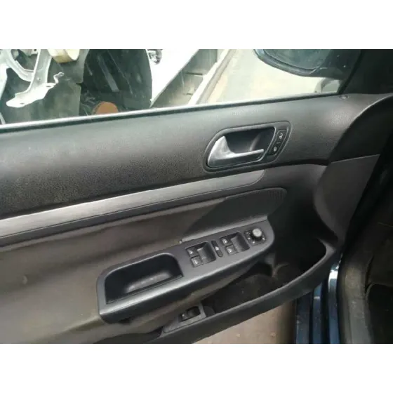 VOLKSWAGEN JETTA (1K2) '2009 1.9 TDI AZUL