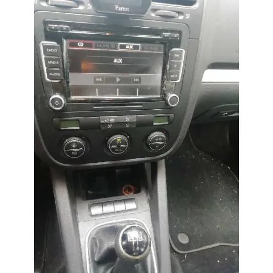 VOLKSWAGEN JETTA (1K2) '2009 1.9 TDI AZUL