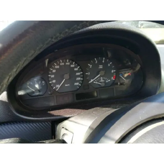 BMW SERIE 3 COUPE (E46) '2004 318 CI VERDE