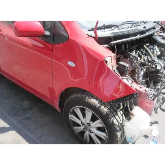 TOYOTA YARIS '2011 CONNECT ROJO