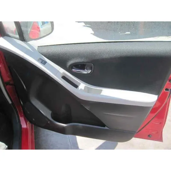 TOYOTA YARIS '2011 CONNECT ROJO