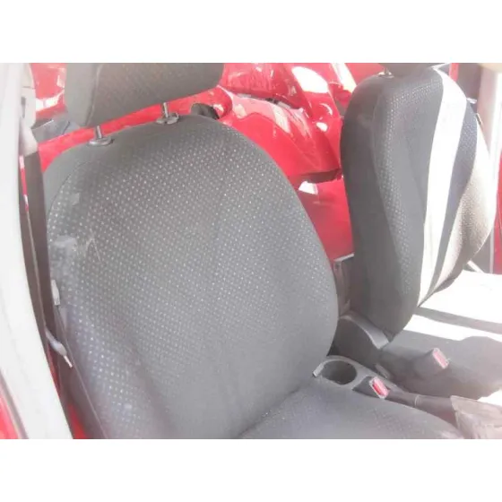 TOYOTA YARIS '2011 CONNECT ROJO