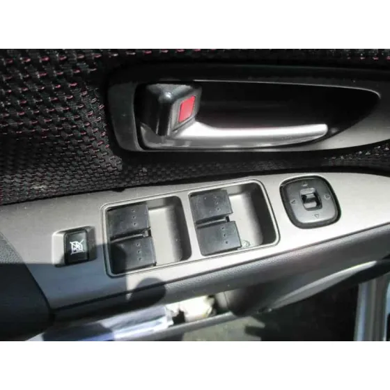 MAZDA 3 BERLINA (BK) '2006 1.6 VVT ACTIVE PLATA