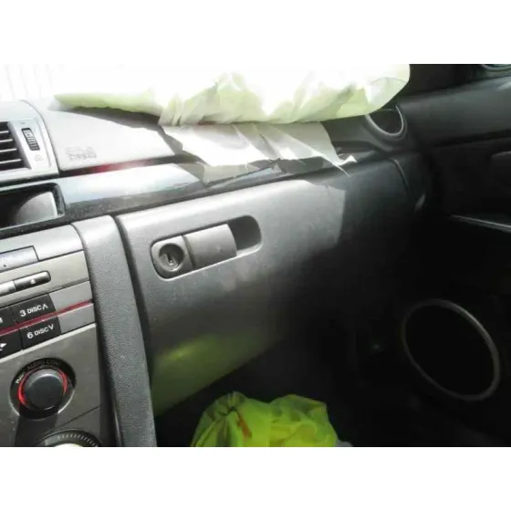 MAZDA 3 BERLINA (BK) '2006 1.6 VVT ACTIVE PLATA